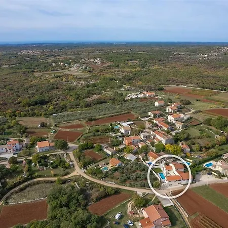 Rova By Kompas Vošteni